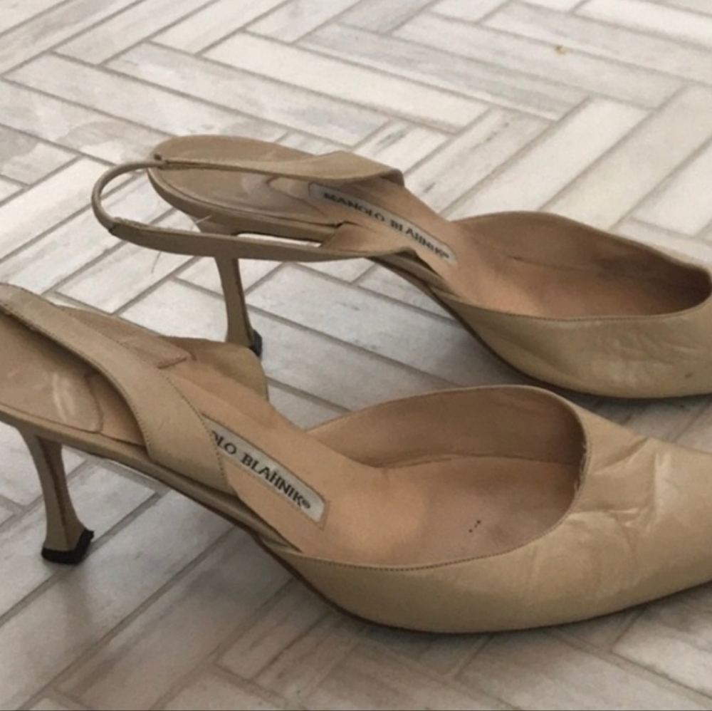 Manolo Blahnik Slingback